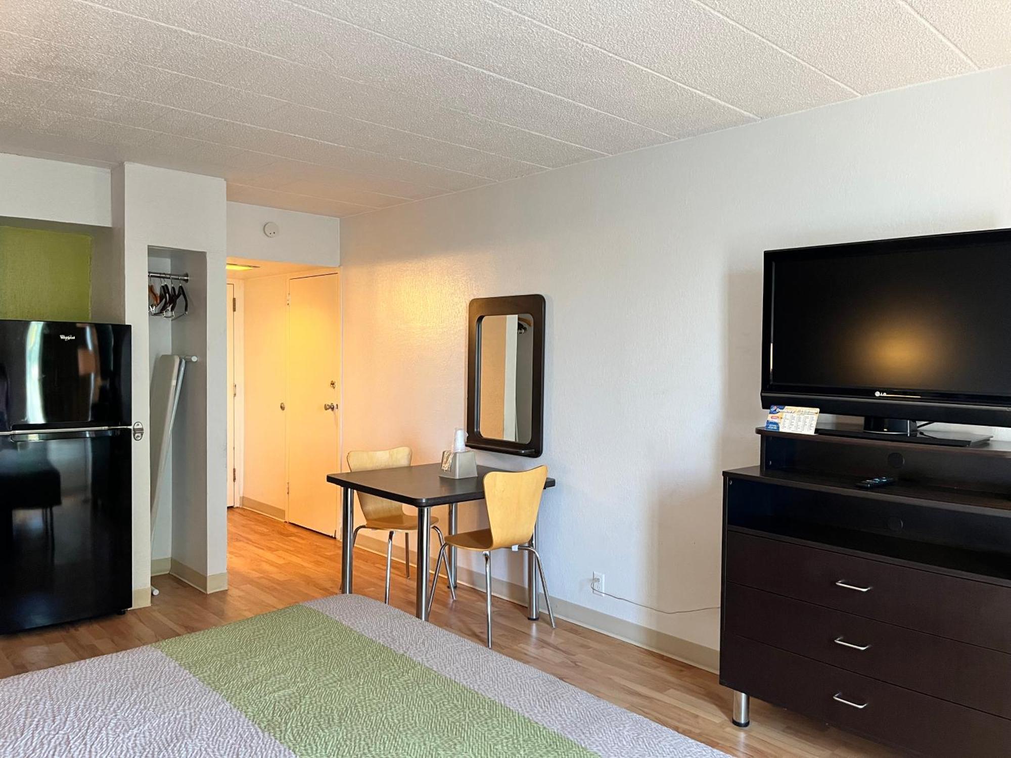 Studio 6 Suites Clarion, Pa Buitenkant foto